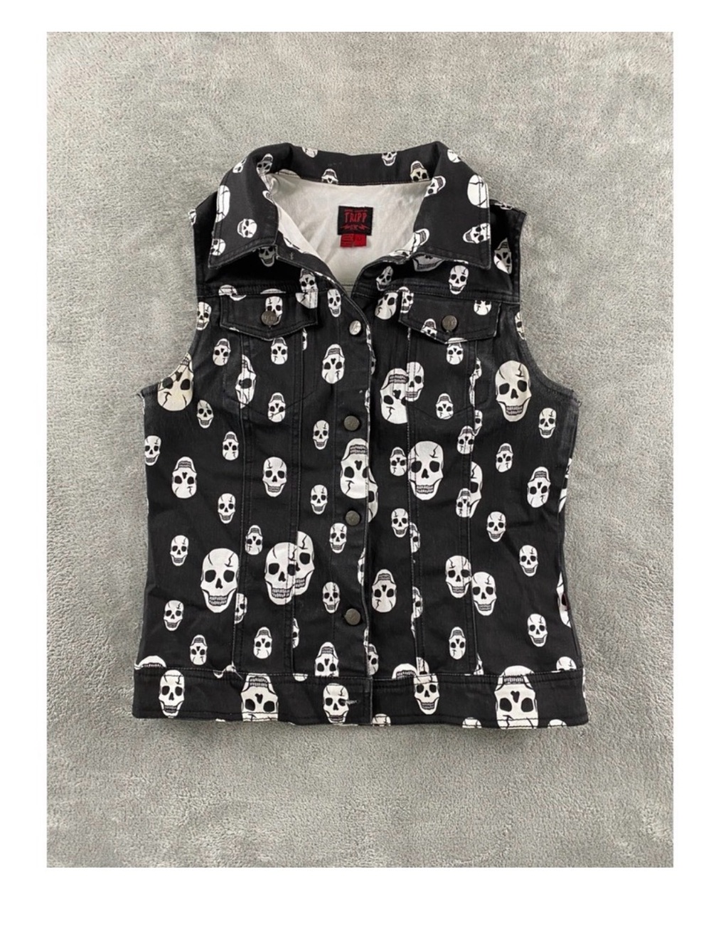 Vintage Tripp NYC skull vest in great condition! Size m